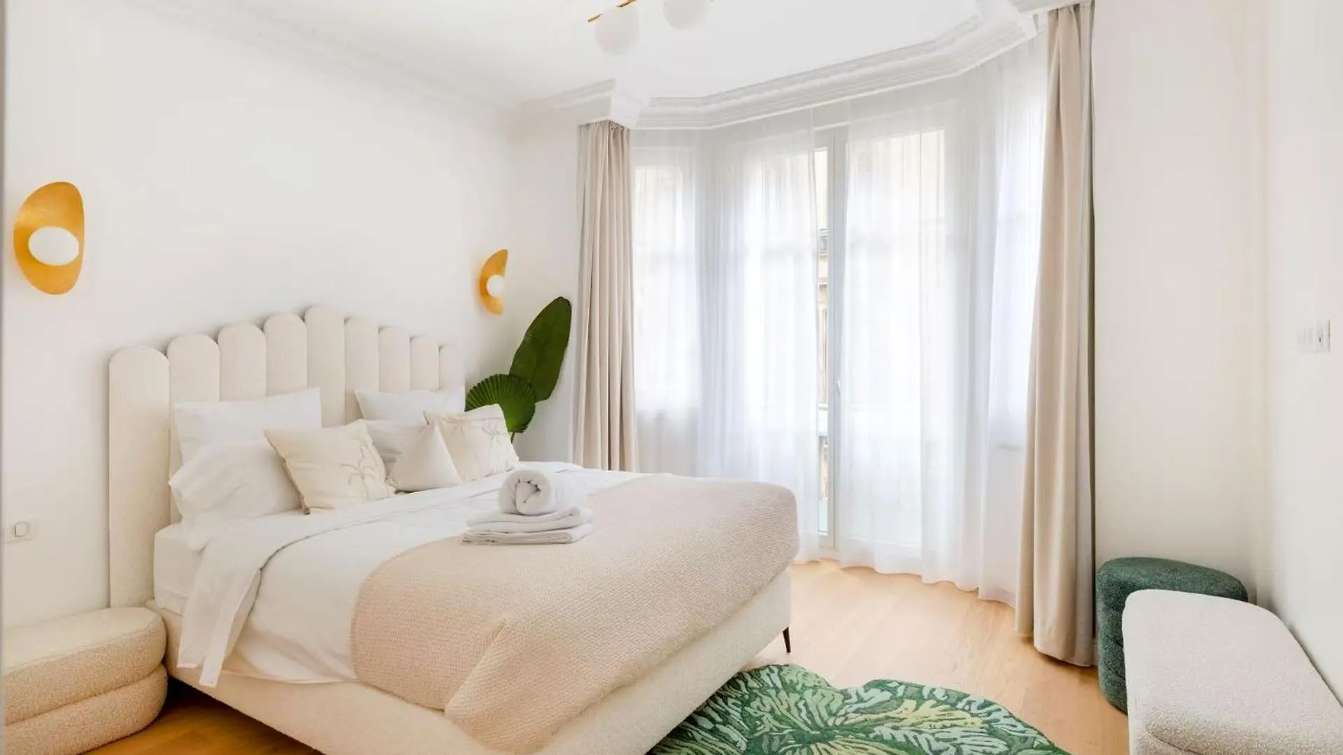Apartment Appartement De Luxe Triangle D'Or Pres Des Champs Elysees Paris France